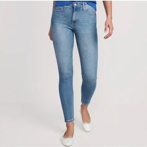 Old navy rockstar skinny 6